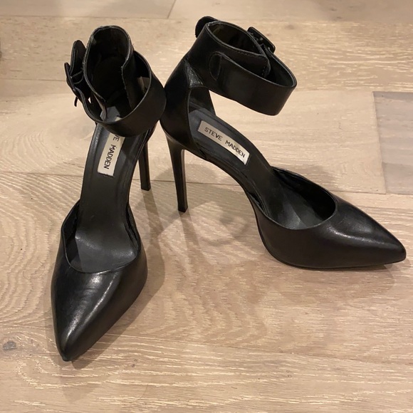 Steve Madden Shoes - Steve Madden Matte Black Heels